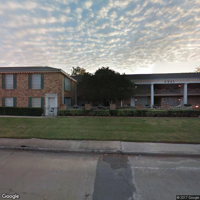 2425 Fountain View Dr
