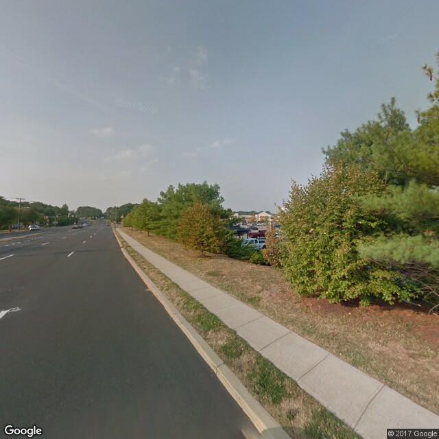 90 Woodbridge Center Dr