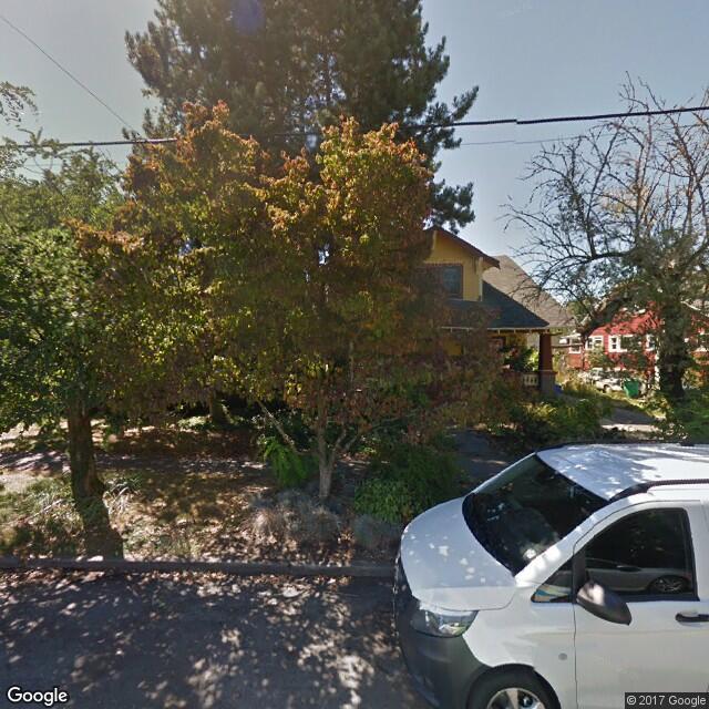 2502 SE Division